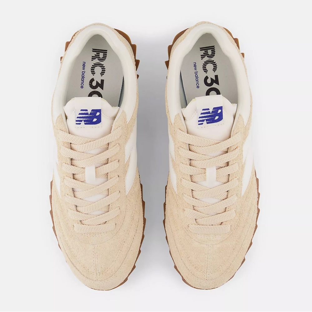 New Balance RC30